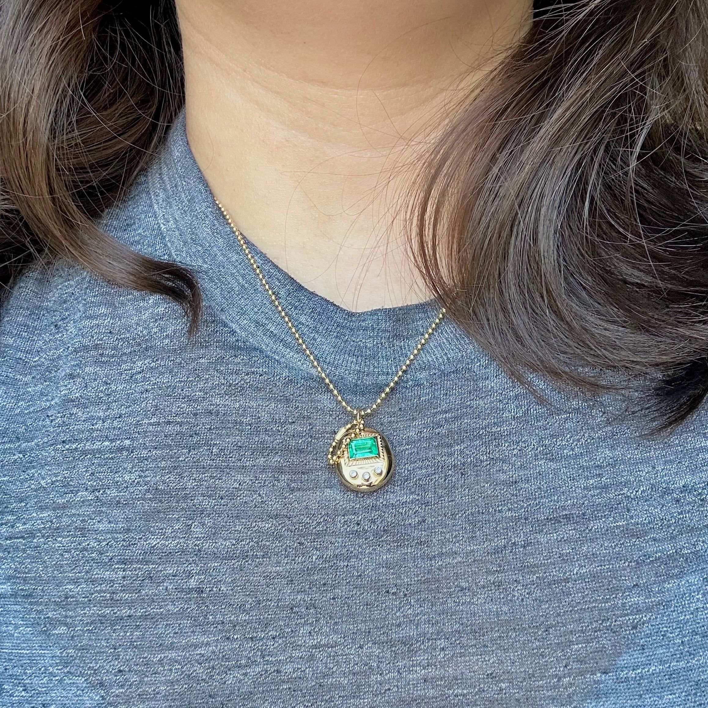 Original Mama Gemagotchi Necklace- Emerald Screen