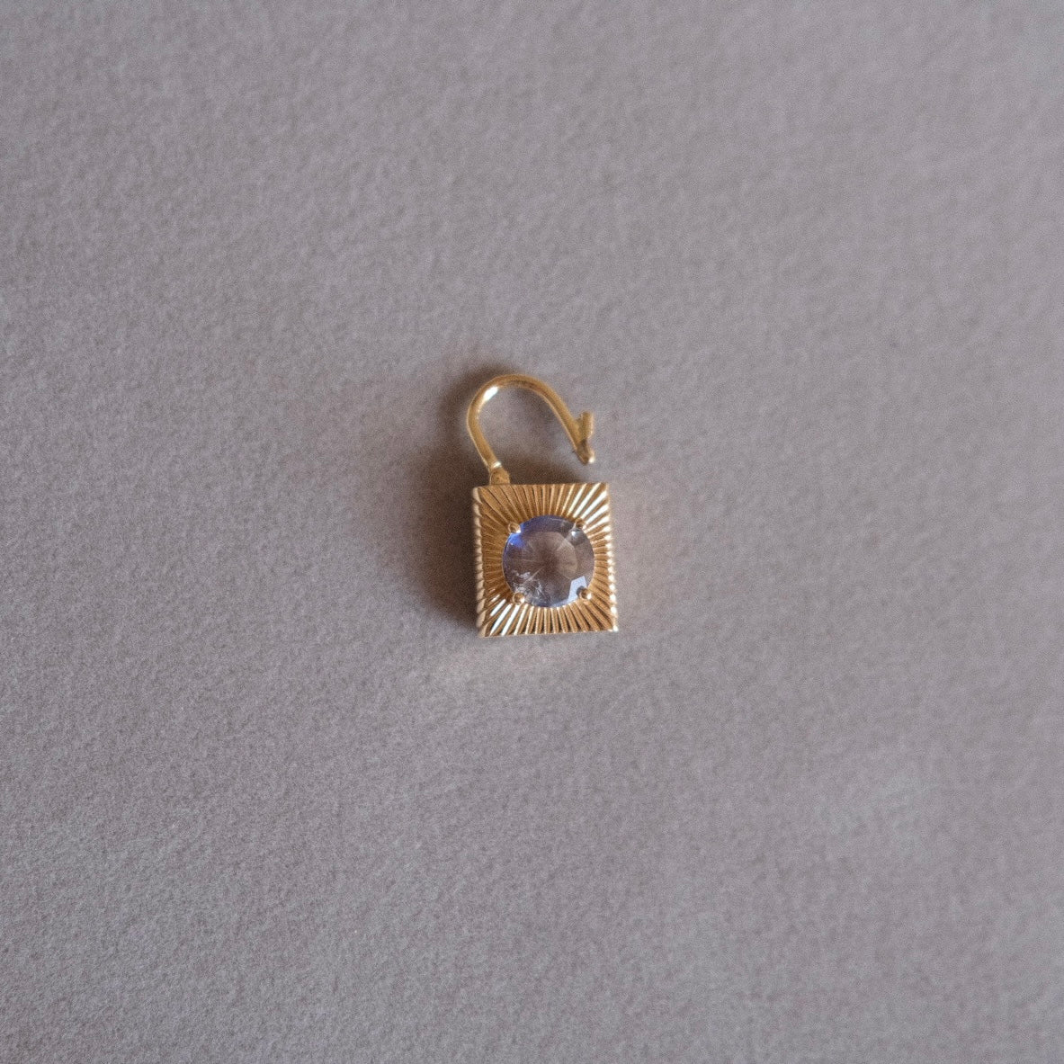 Lightlock with Moonstone