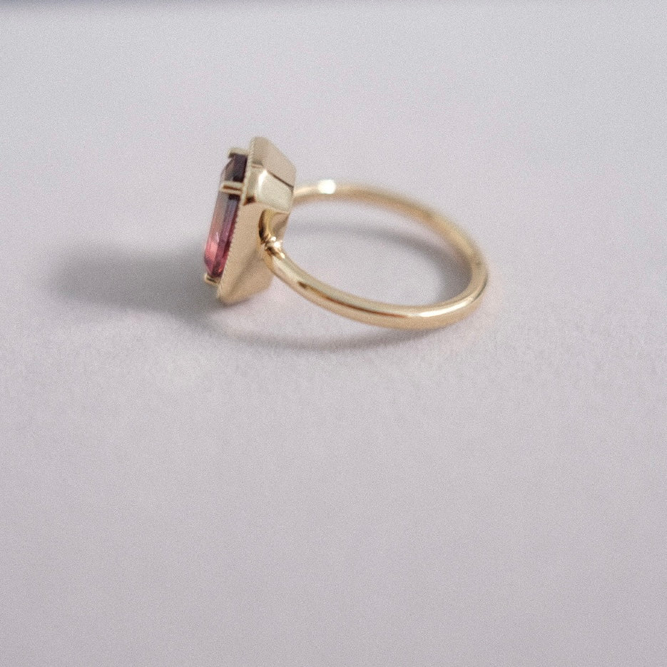 R3. IconLight ring with bi-color Pink Purple Tourmaline