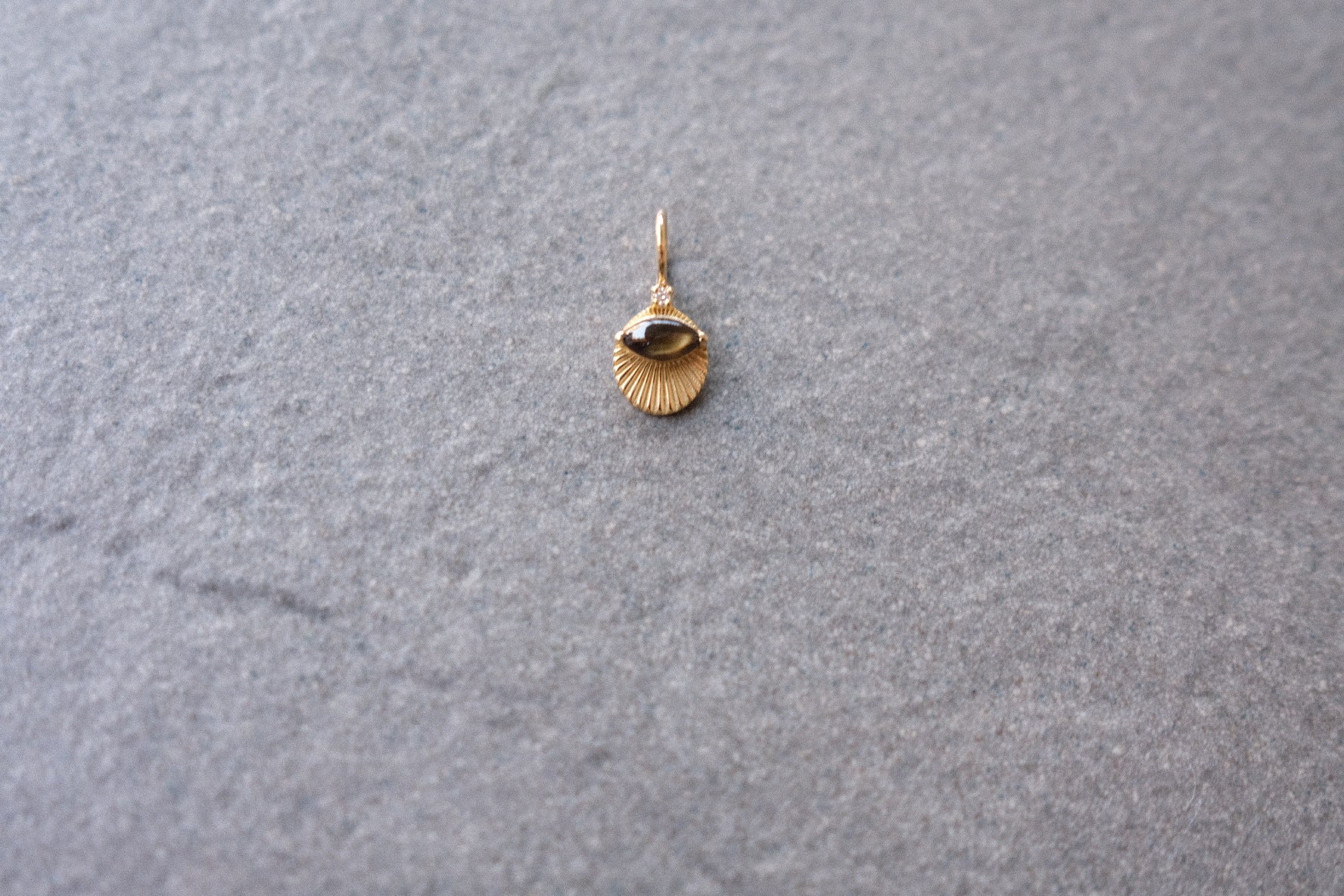 JoyLight with Black Star Sapphire and Diamond