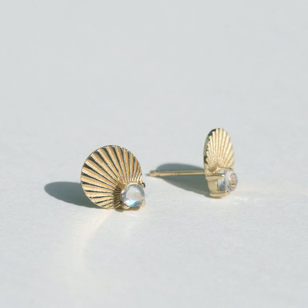 Moonstone Infinite Light Stud