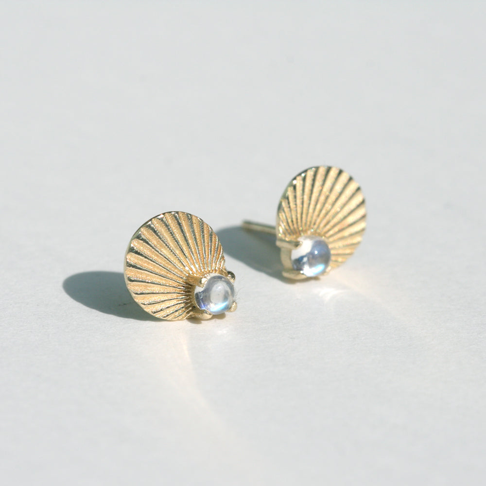 Moonstone Infinite Light Stud