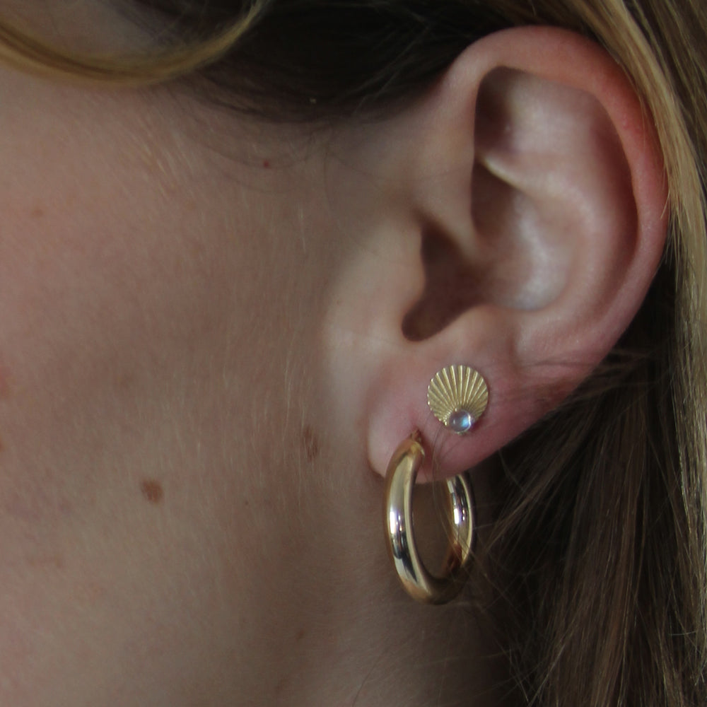 Moonstone Infinite Light Stud