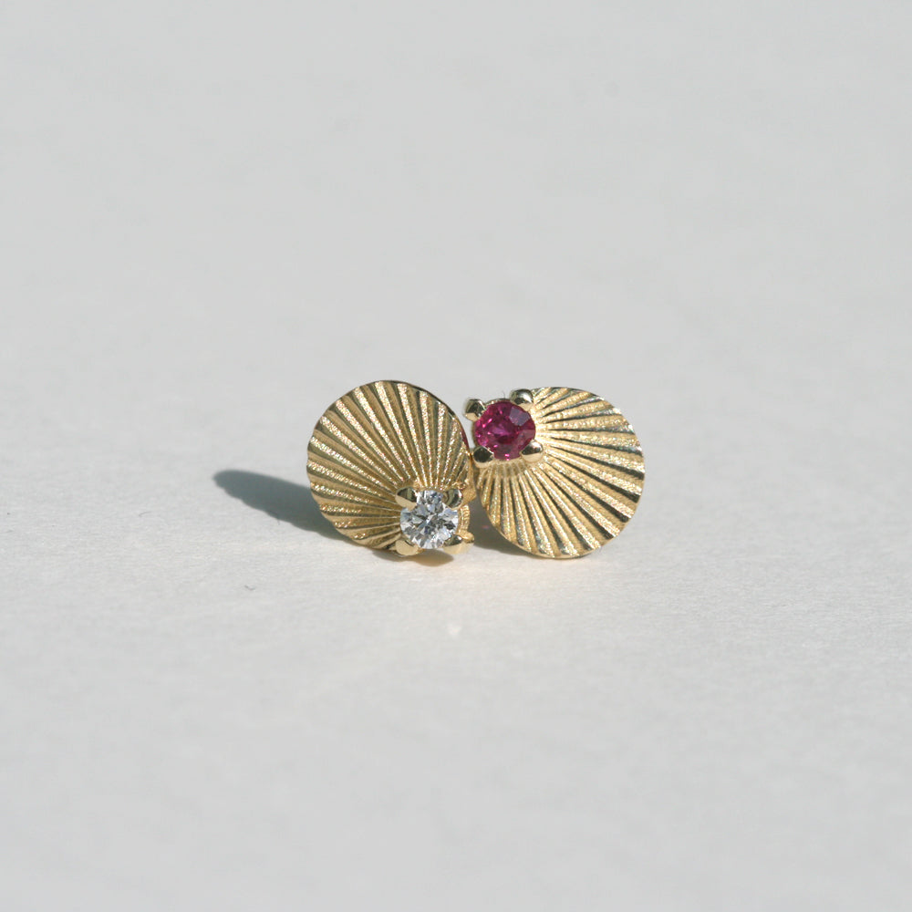 Petite Infinite Light Stud