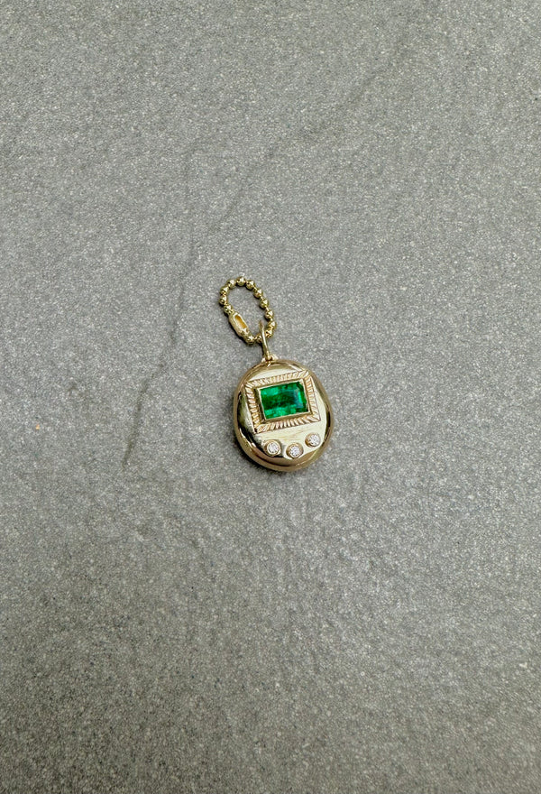 PREORDER approx ship 9/8/2024 Gemagotchi - Mama size - Emerald