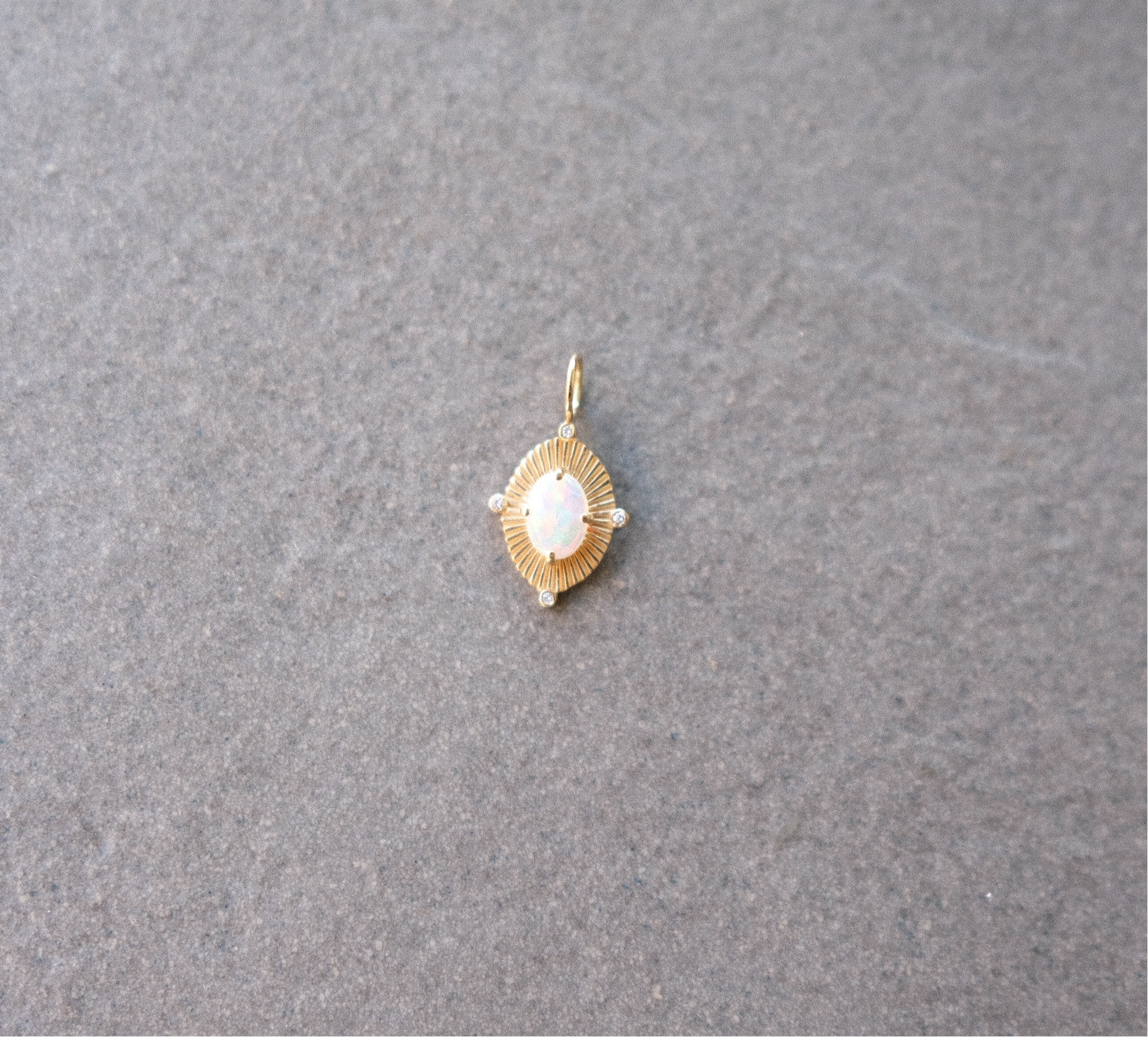 IconLight with AU Opal and 4 Diamonds