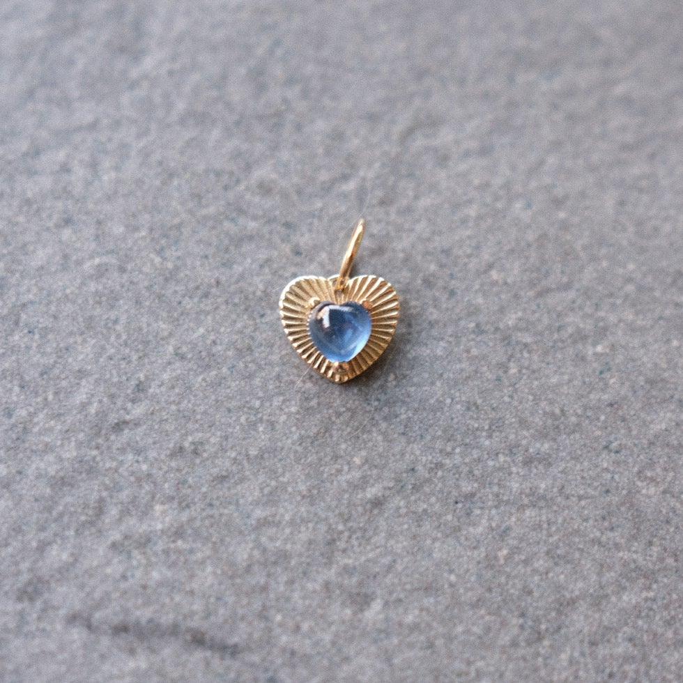 LoveLight with Heart Blue Sapphire Cabochon- Petite