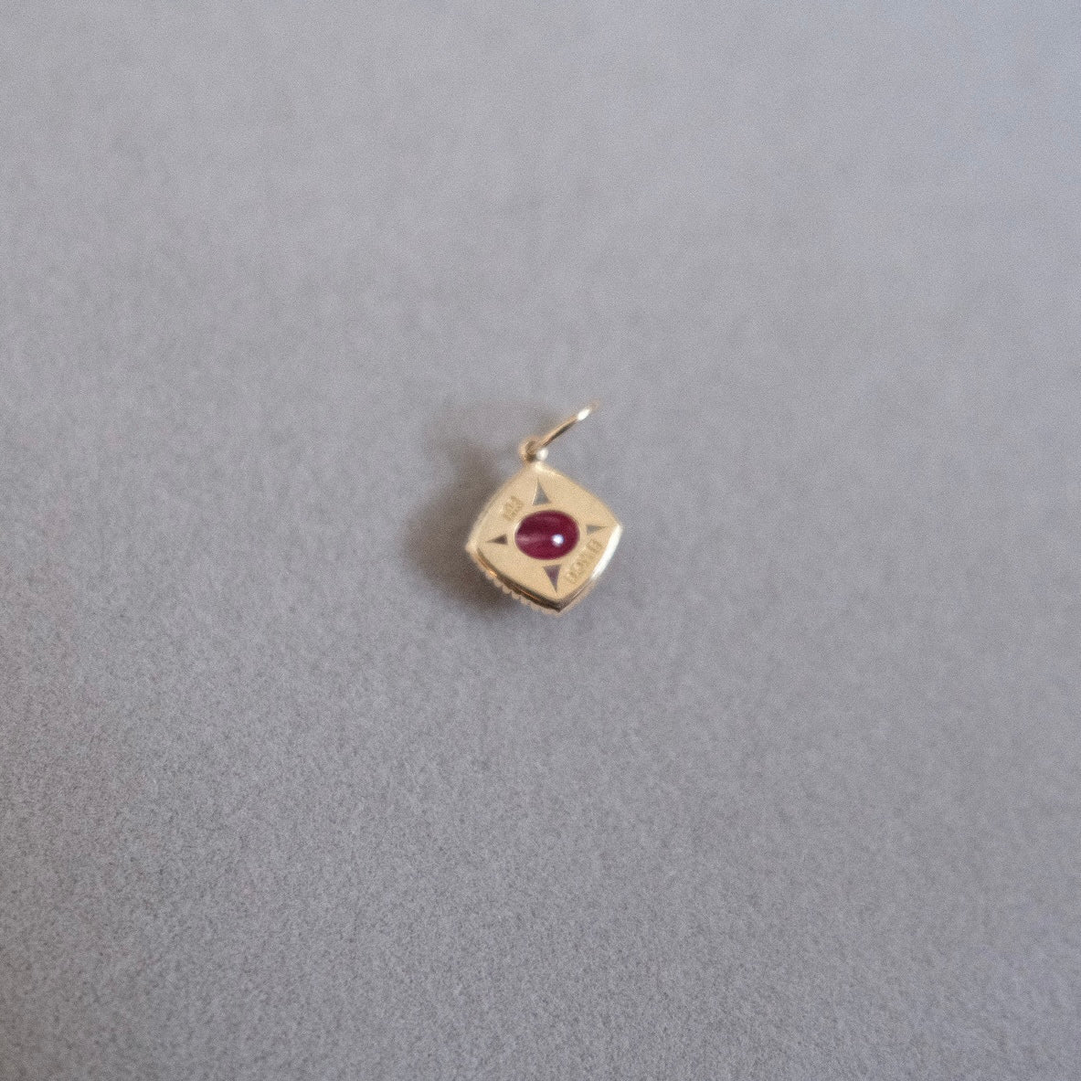 GuidingLight with Pink Sapphire